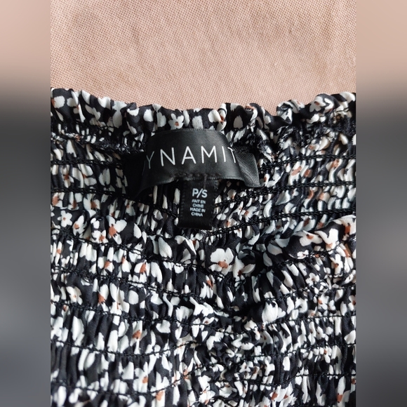 🎀2 for 50🎀 DYNAMITE- Bodycon floral dress - Picture 3 of 3